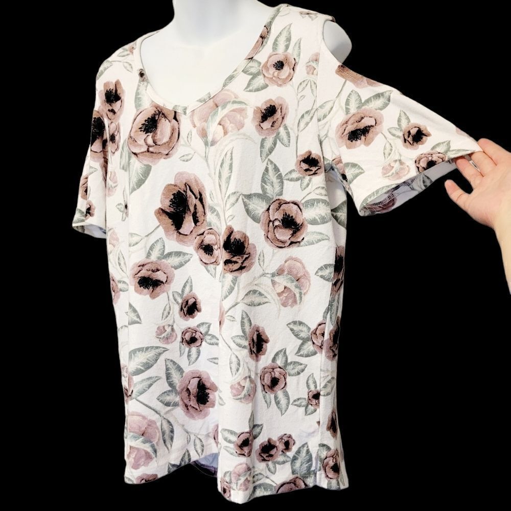 2/$20 Vintage Y2K Le Chateau Flower Pattern Top Blouse Size: Large